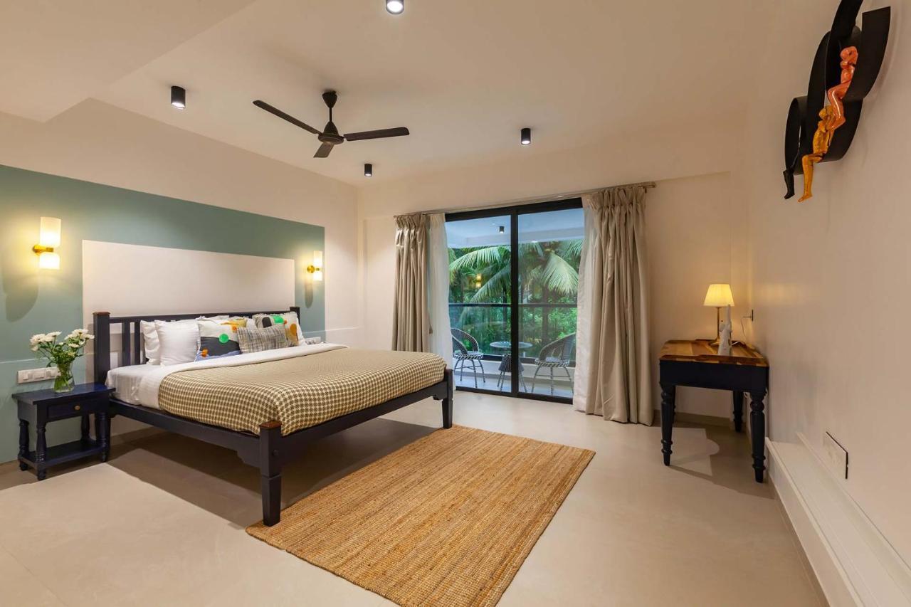 Villa Sereno By Stayvista - An Elegant And Entertaining Retreat Featuring A Swimming Pool, Outdoor Jacuzzi, Modern Interiors, And A Snooker Table 阿里巴格 外观 照片