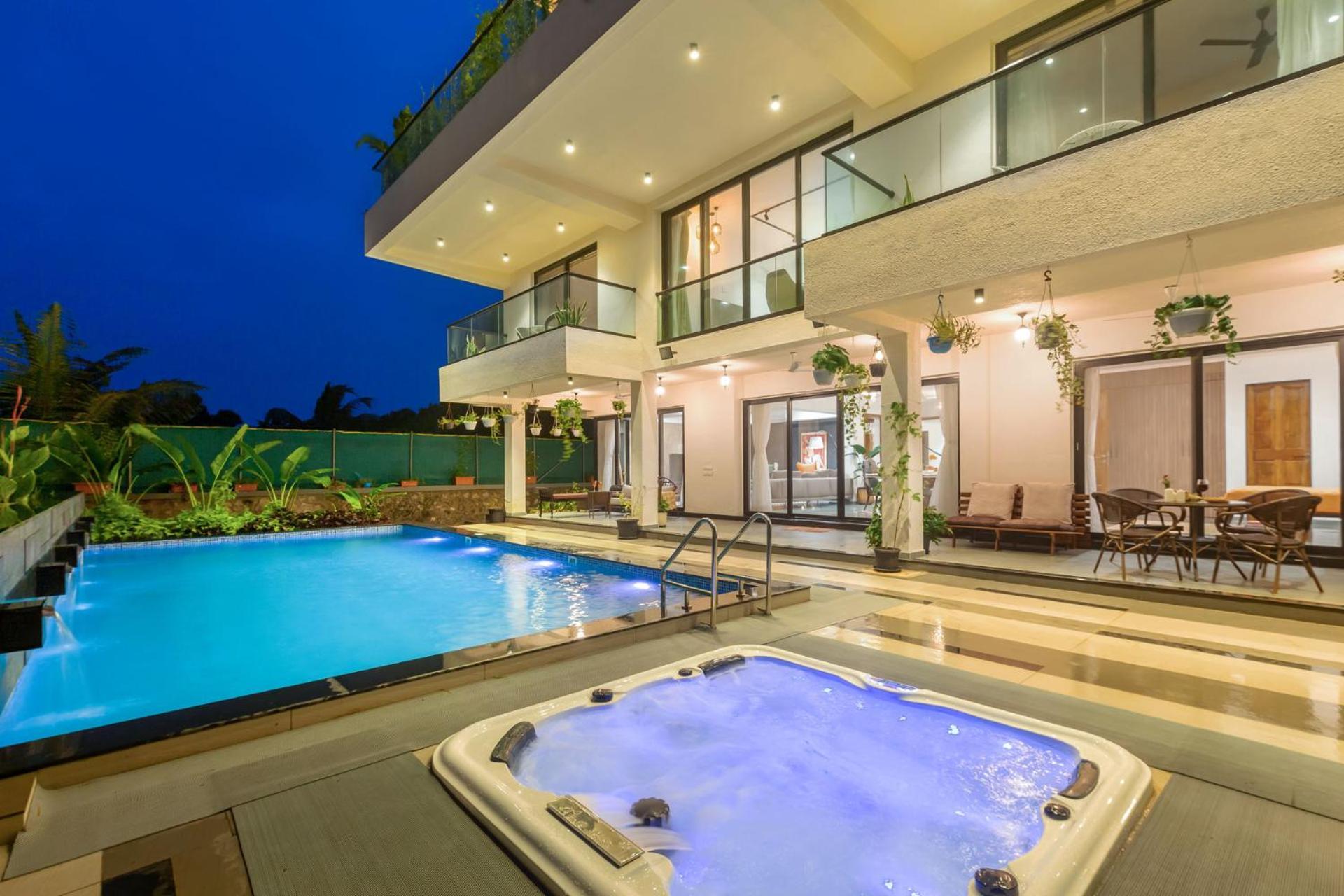 Villa Sereno By Stayvista - An Elegant And Entertaining Retreat Featuring A Swimming Pool, Outdoor Jacuzzi, Modern Interiors, And A Snooker Table 阿里巴格 外观 照片